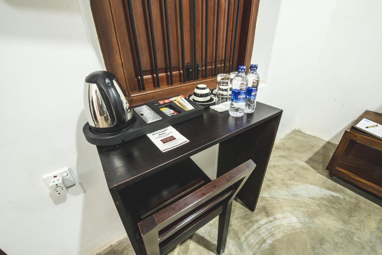 Hotel Thambu Illam Dżafna Zewnętrze zdjęcie